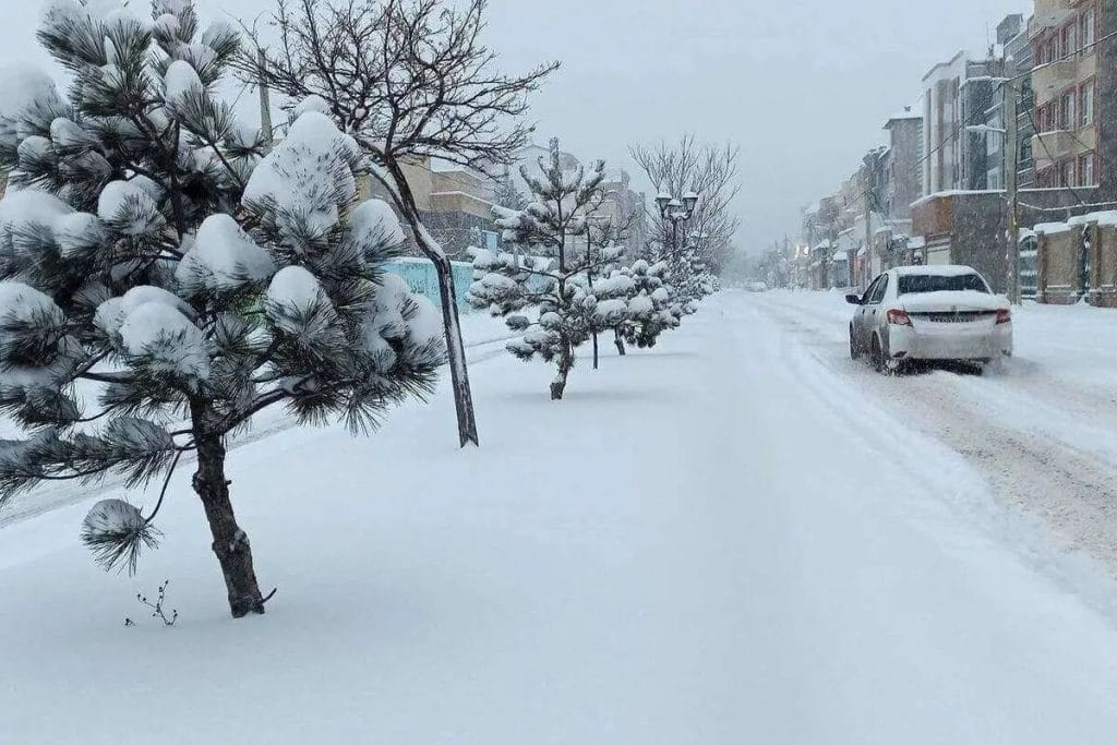 بارش برف در ارتفاعات و نقاط سردسیر کشور