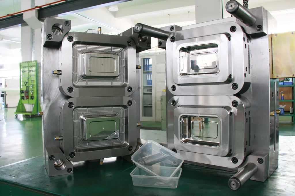 قالب تزریق پلاستیک چینی