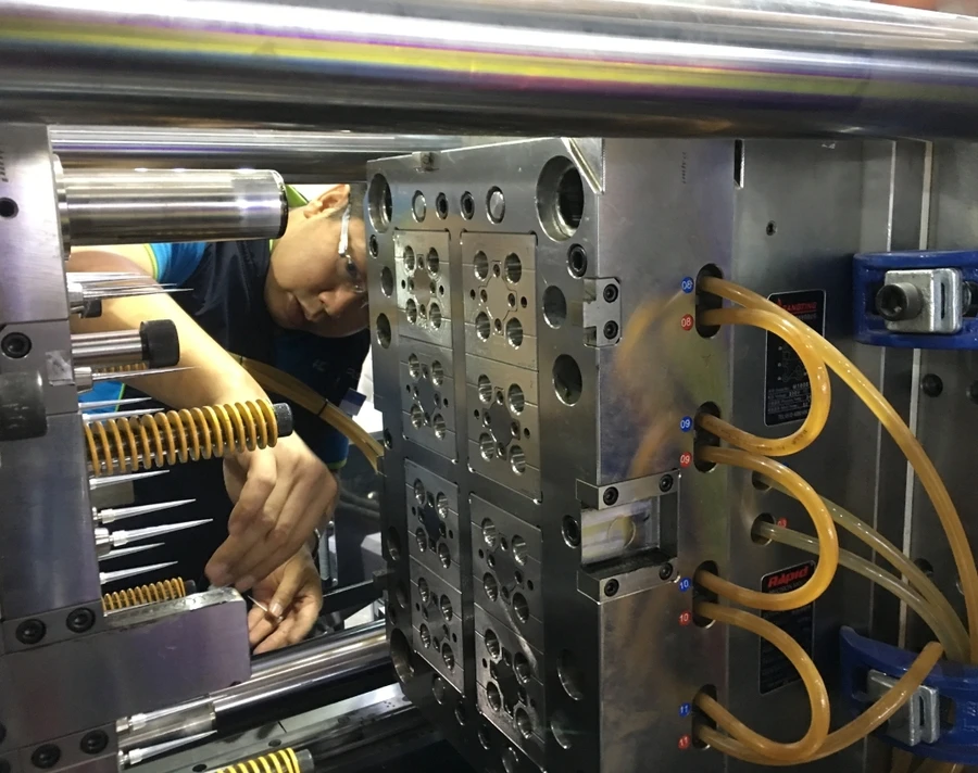 آموزش تعمیر و عیب یابی قالب تزریق 