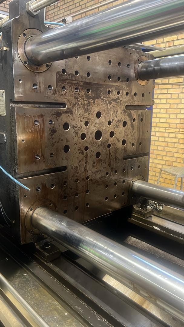 گیره دستگاه تزریق 268 تن